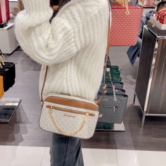 Michael Kors Jet Set Chain Crossbody Bag in vanilla - Picture 6 of 6